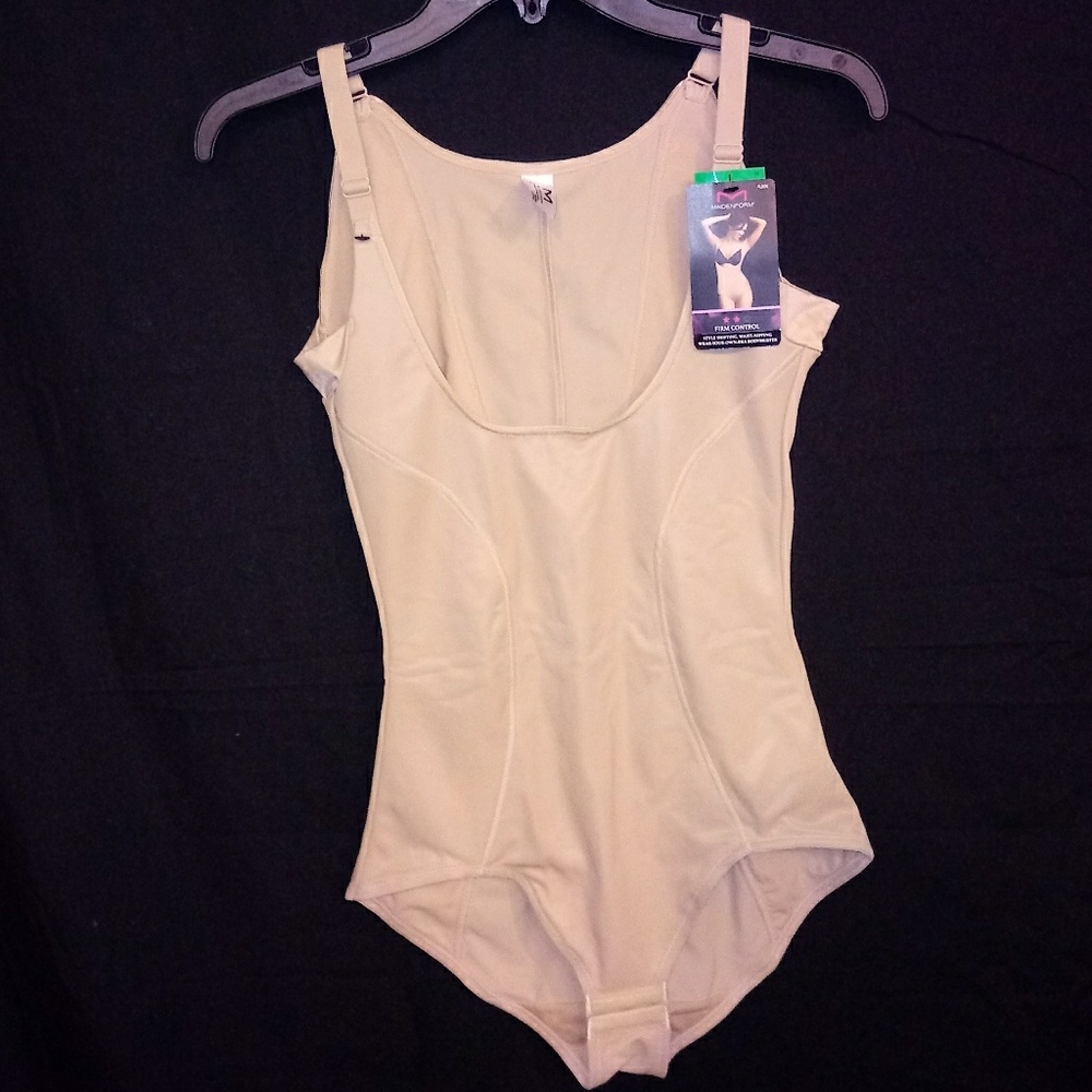 FINAL DROP!!! NWT Maidenform Bodybriefer